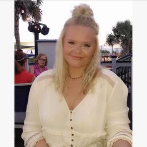 Meet your Posher, Elizabeth